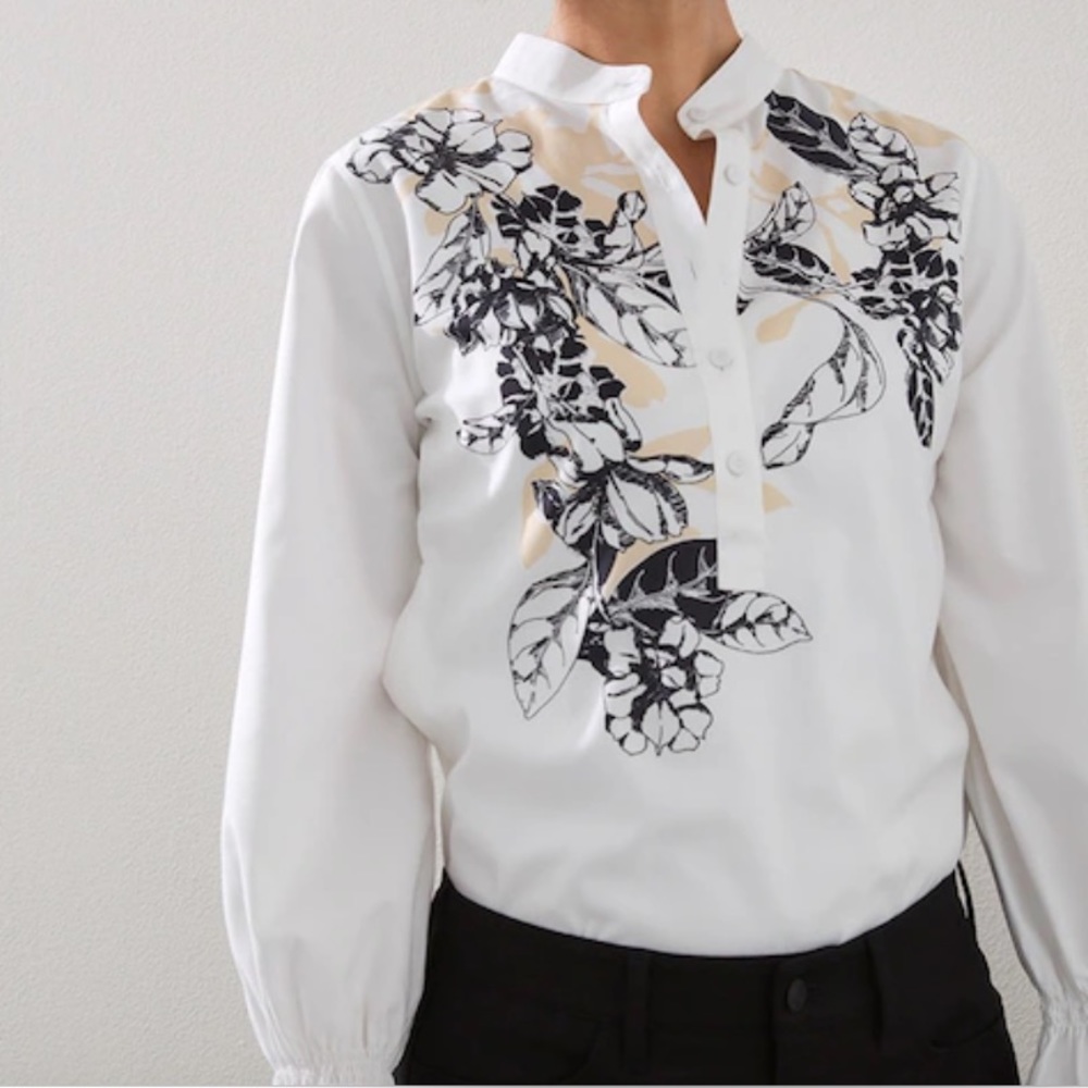 Chico’s Non-Iron Stretch Floral Pullover Top